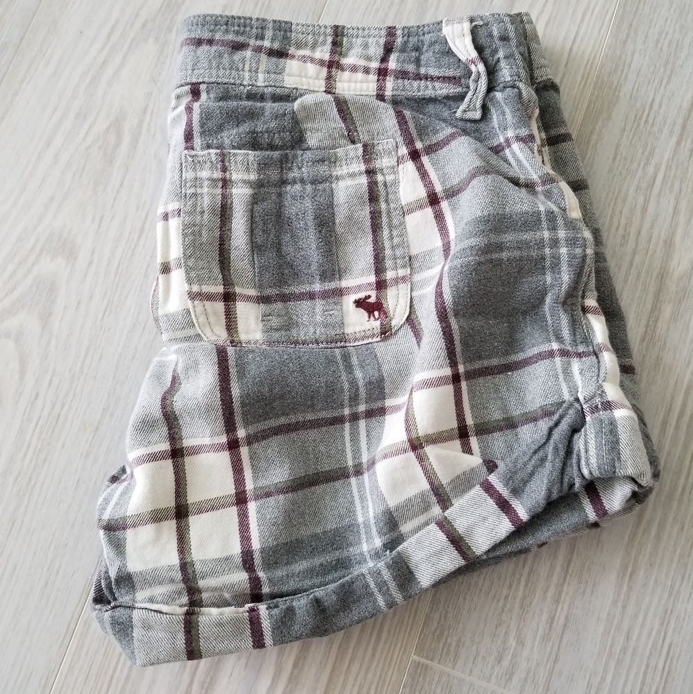 Abercrombie & Fitch Plaid short